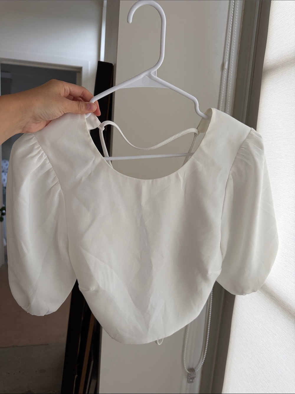 Lulu's White Puff Sleeve Crop Top - Scoop Neck